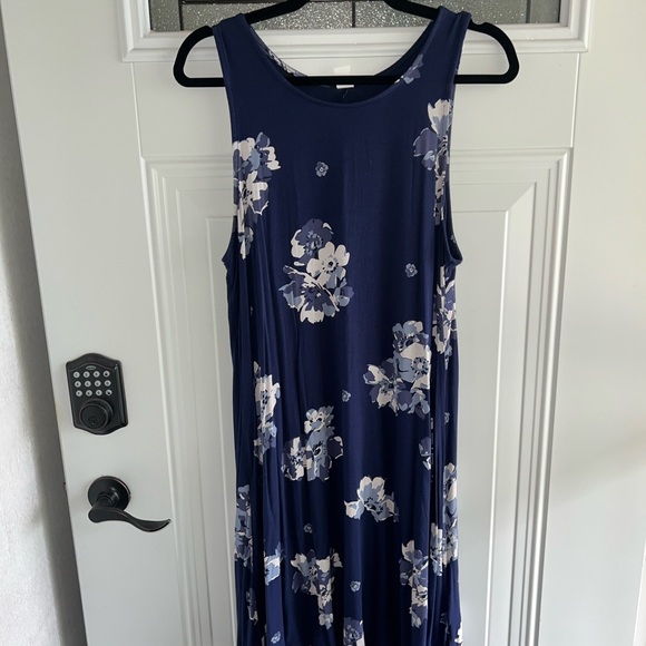 Old Navy Dresses & Skirts - Floral Sleeveless Navy Dress